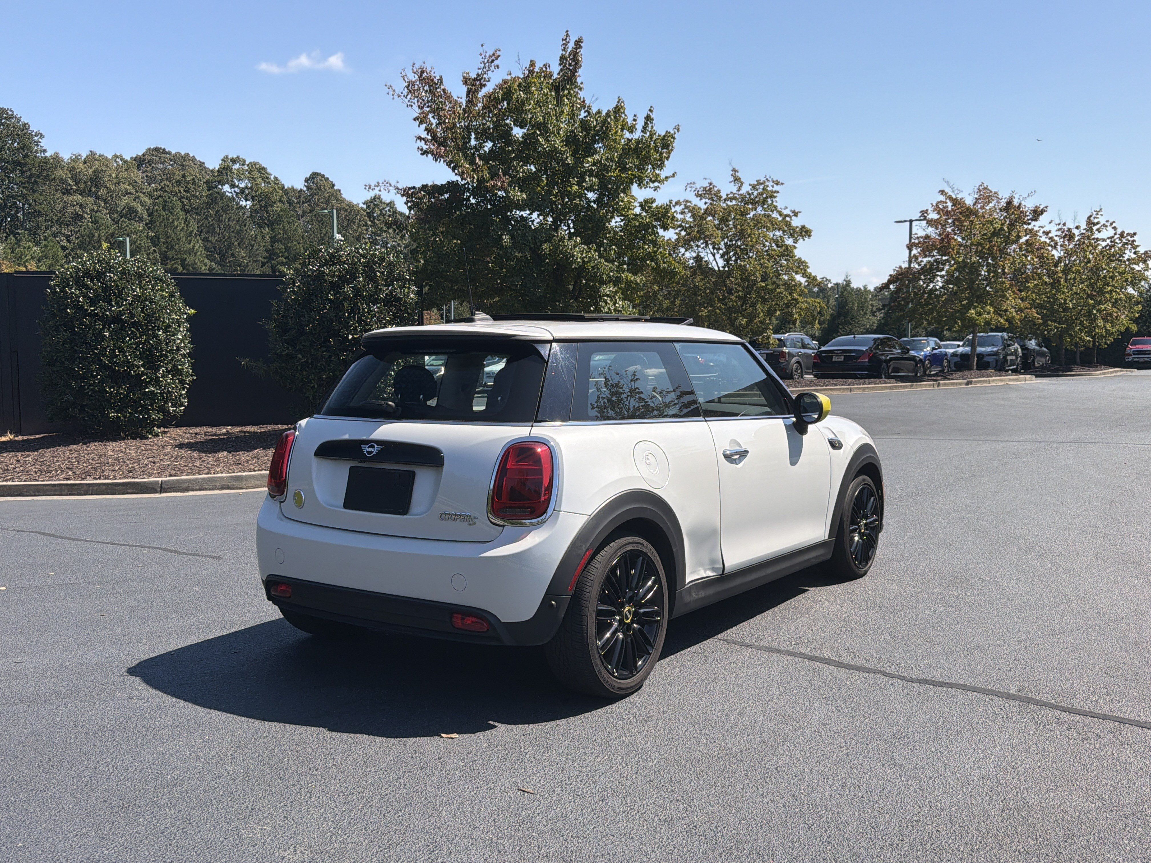 Used 2024 MINI Cooper SE FWD image 12