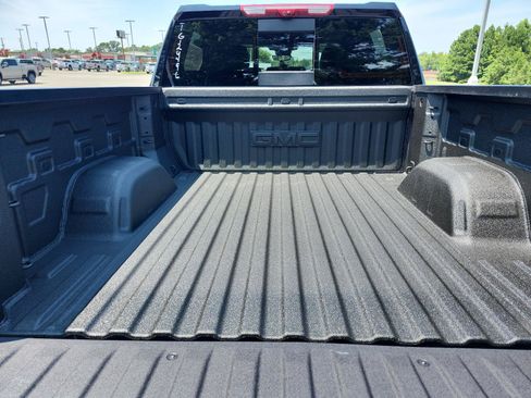 Certified 2026 GMC Sierra 1500 AT4 w/ AT4 Premium Package AWD/4WD image 14