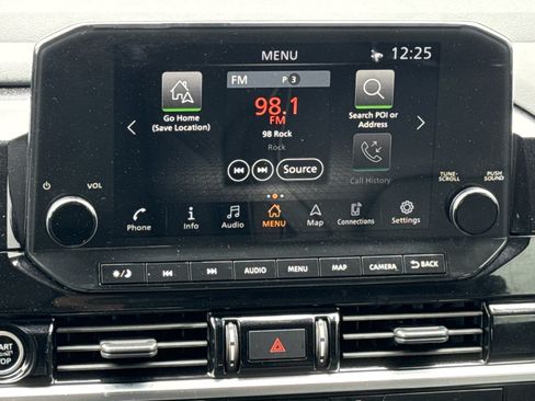 Used 2024 Nissan Pathfinder SL AWD/4WD image 23