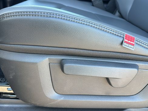 New 2024 RAM 5500 Tradesman image 18