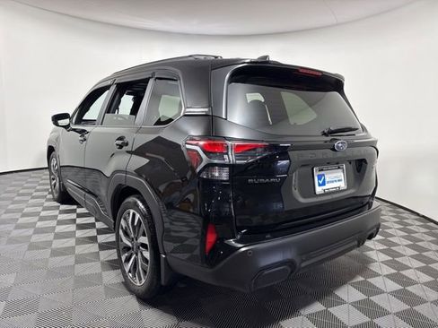 Used 2025 Subaru Forester Touring image 5