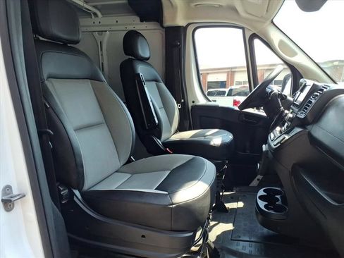Used 2025 RAM ProMaster 2500 w/ Convenience Group FWD image 30