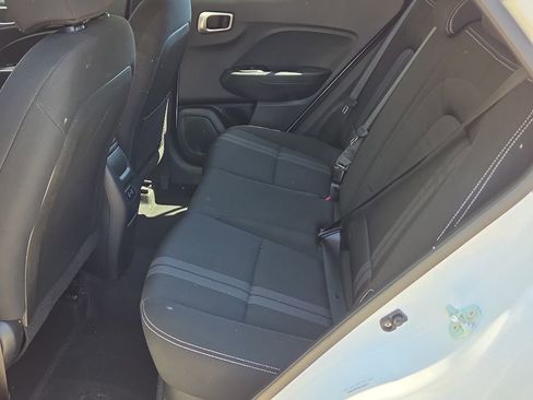 Used 2025 Hyundai Venue SEL FWD image 11