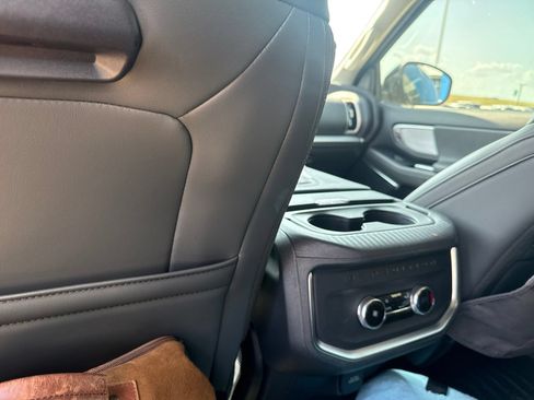 Used 2026 Ford Expedition Active AWD/4WD image 16