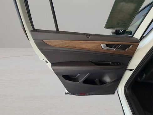 Used 2025 Volkswagen Atlas SE image 28