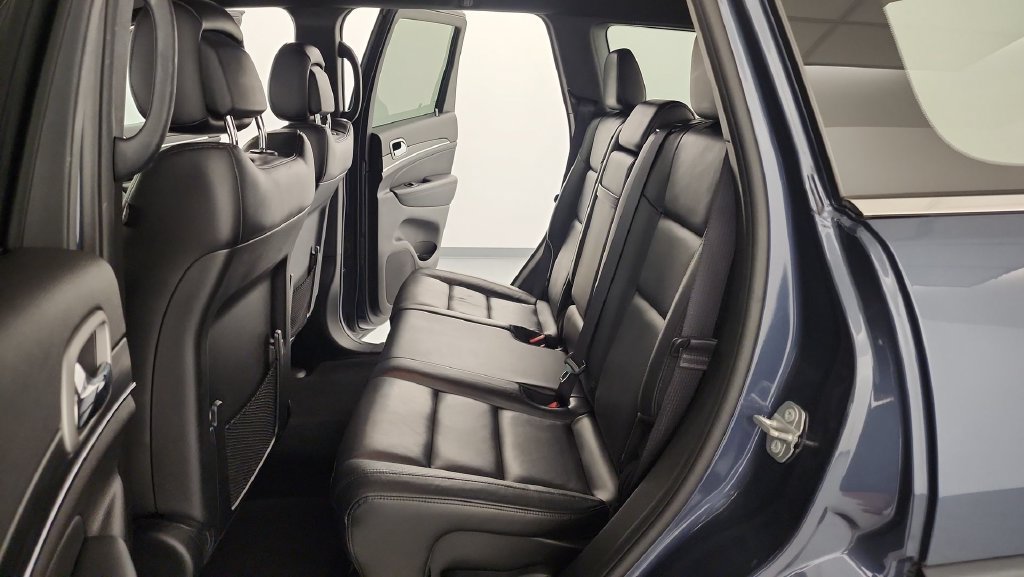 Used 2021 Jeep Grand Cherokee Limited AWD/4WD image 30