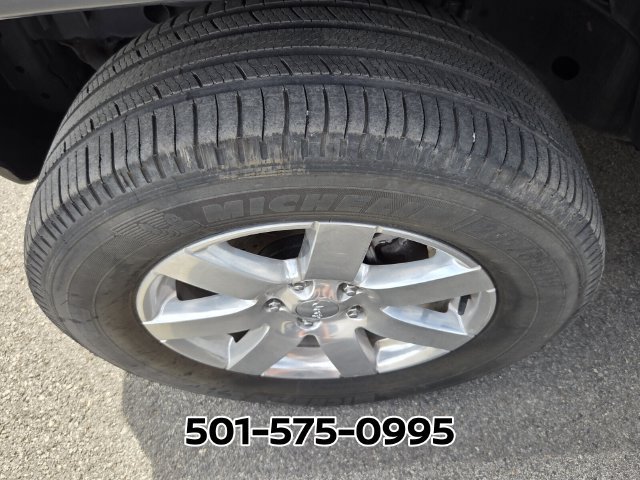 Used 2018 Jeep Wrangler Unlimited Sahara w/ Connectivity Group AWD/4WD image 7