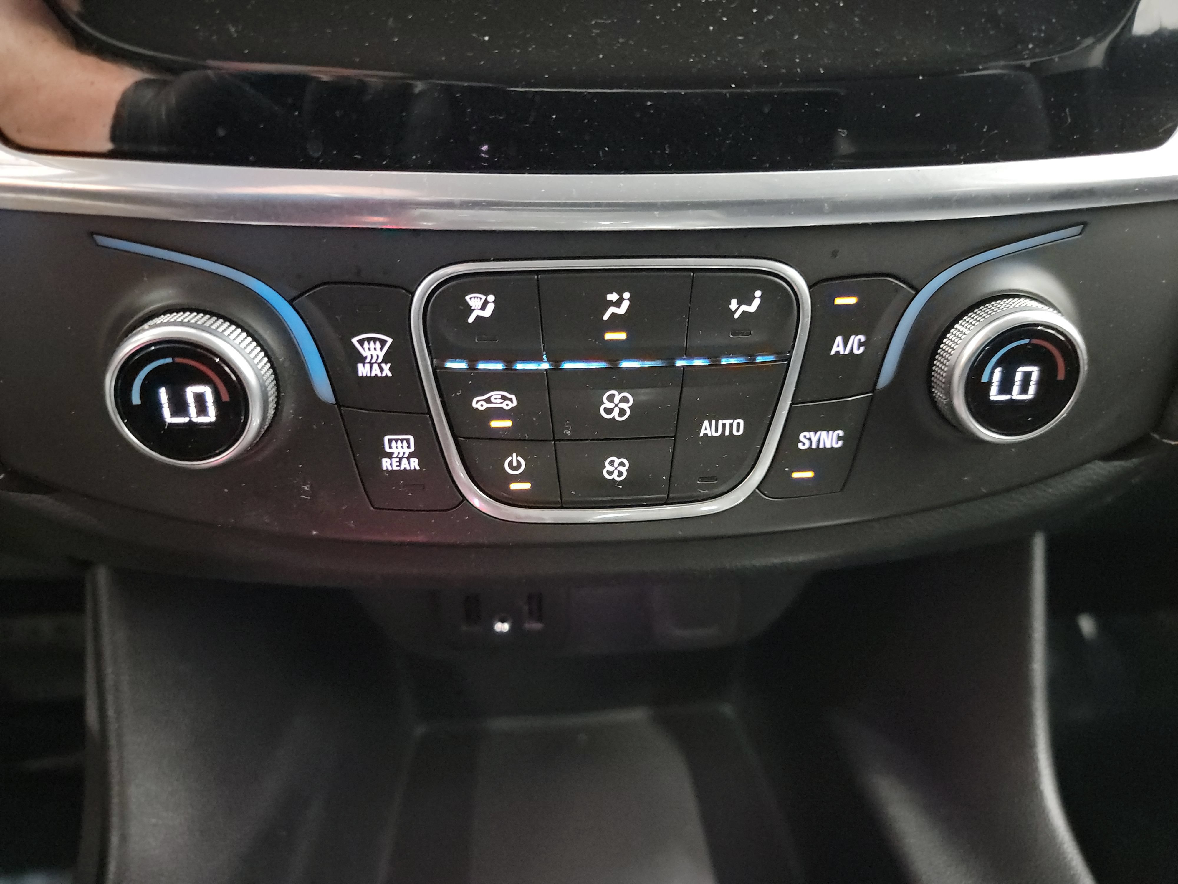 Used 2019 Chevrolet Traverse LS FWD image 21