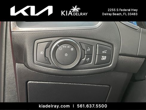 Used 2020 Ford Edge Titanium image 28