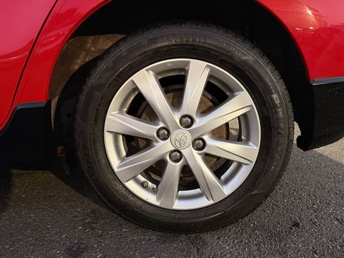 Used 2017 Toyota Prius C One image 21