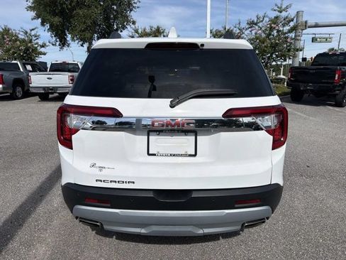 Used 2023 GMC Acadia SLT w/ Preferred Package FWD image 3