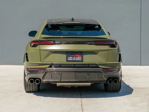Used 2024 Lamborghini Urus Performante AWD/4WD image 8