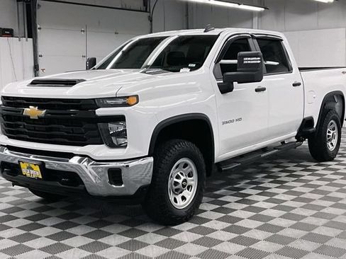 Used 2025 Chevrolet Silverado 3500 W/T w/ WT/CX Safety Package AWD/4WD image 12
