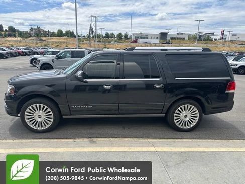 Used 2015 Lincoln Navigator L 4WD w/ Equipment Group 101A Reserve image 4