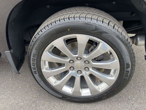 Used 2021 Chevrolet Silverado 1500 High Country w/ Technology Package image 33