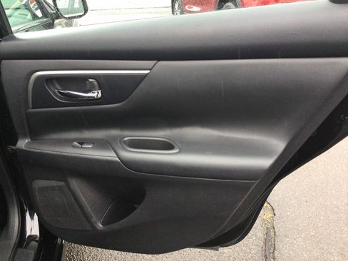 Used 2015 Nissan Altima 2.5 SV w/ Convenience Package image 32