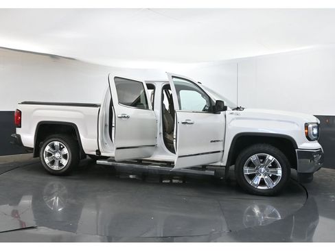 Used 2018 GMC Sierra 1500 SLT image 40