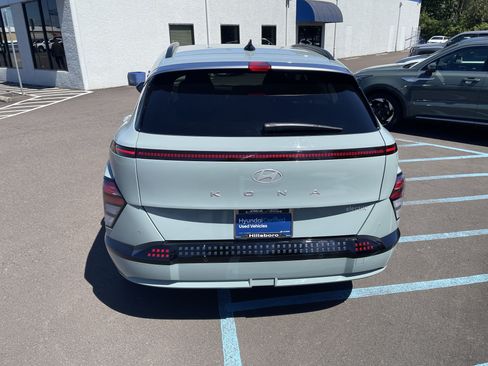 Certified 2024 Hyundai Kona Limited FWD image 4
