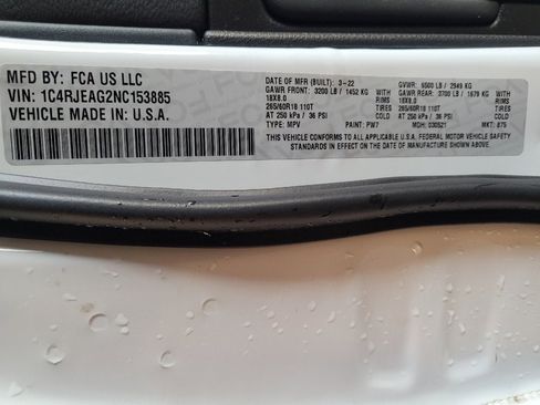 Used 2022 Jeep Grand Cherokee Laredo E image 33