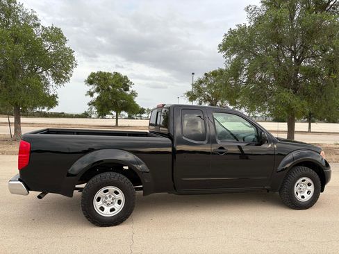 Used 2006 Nissan Frontier XE w/ (G01) XE Preferred Pkg RWD image 53