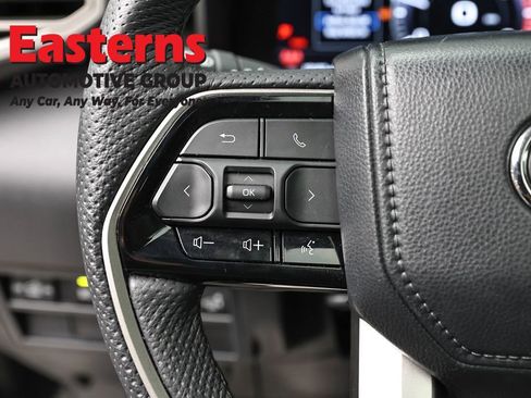 Used 2024 Toyota Tundra Limited AWD/4WD image 15