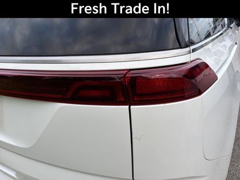 Used 2024 Kia Carnival SX FWD image 10