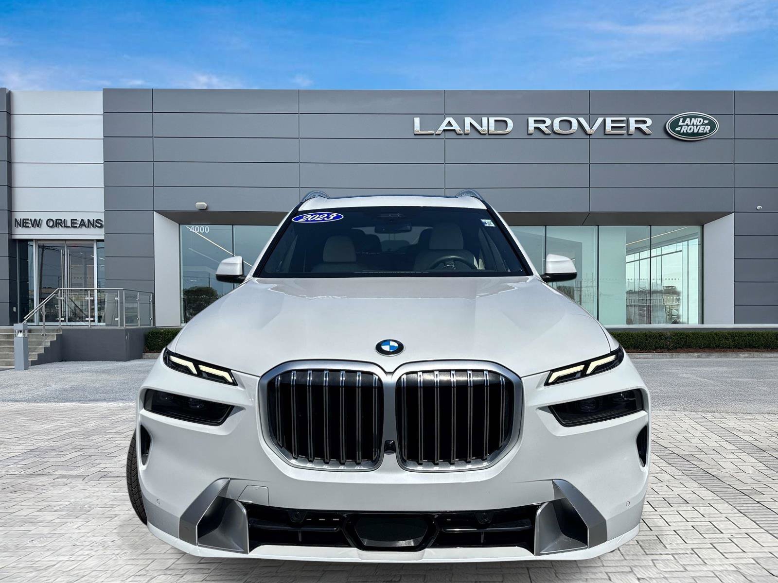 Used 2023 BMW X7 xDrive40i w/ Executive Package AWD/4WD image 4