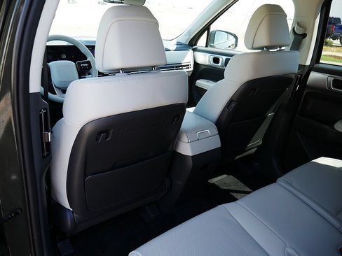 Used 2025 Hyundai Santa Fe SEL AWD/4WD image 15