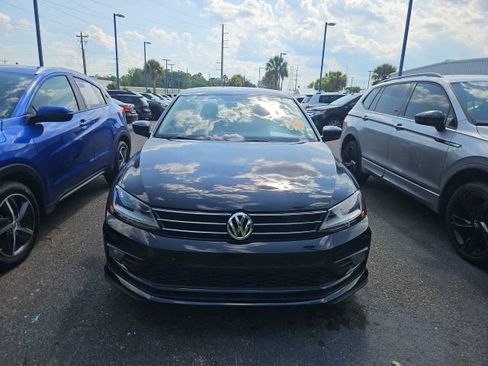 Used 2018 Volkswagen Jetta Wolfsburg Edition FWD image 2