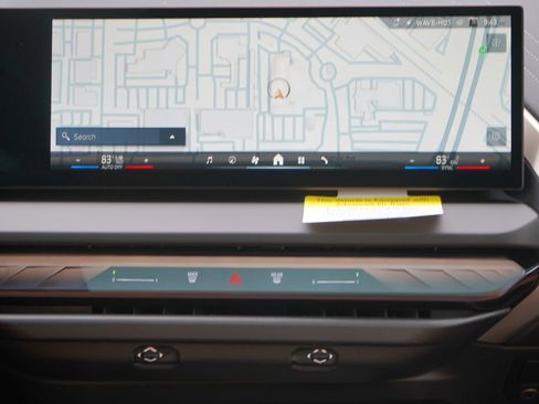 Used 2025 BMW X3 xDrive30i w/ Premium Package image 14