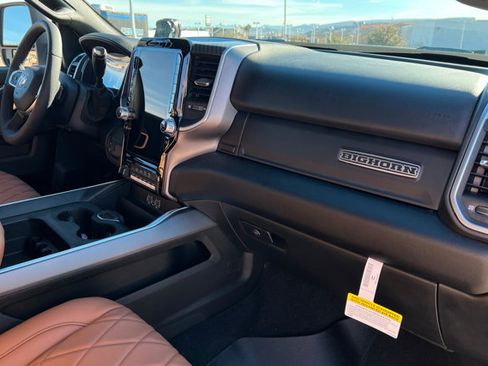 New 2025 RAM 2500 Big Horn AWD/4WD image 23