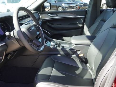 New 2026 Jeep Grand Cherokee Limited RWD image 20