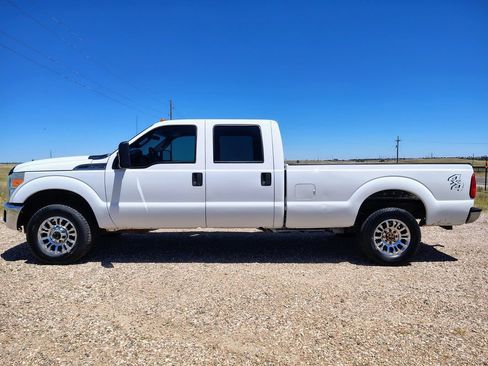 Used 2011 Ford F250 XL w/ Skid Plate Pkg AWD/4WD image 2