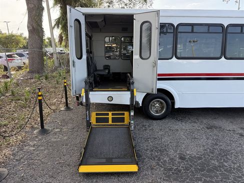 Used 2015 Ford E-450 and Econoline 450 Super Duty w/ Shuttle Bus Prep Package RWD image 28