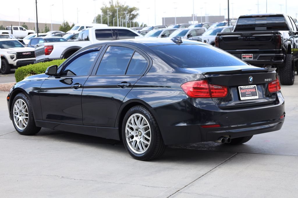 Used 2015 BMW 328i Sedan RWD image 4