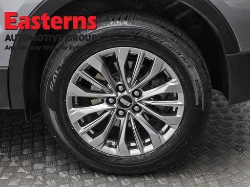 Used 2024 Cadillac XT4 Premium Luxury image 8
