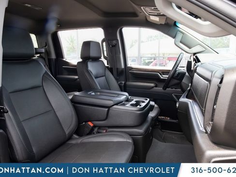 Used 2025 GMC Sierra 1500 SLT AWD/4WD image 18