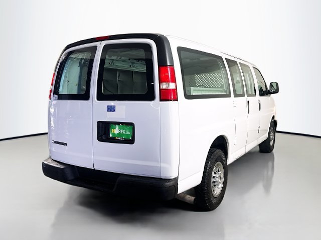 Used 2017 Chevrolet Express 2500 RWD image 10