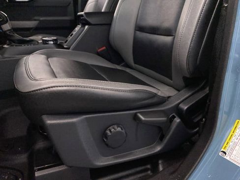 Used 2023 Ford Bronco Black Diamond w/ Sasquatch Package image 11