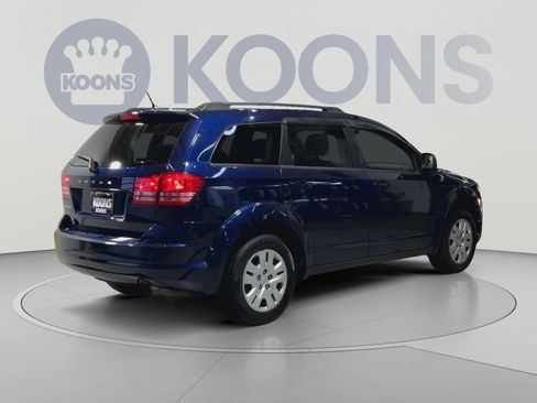 Used 2017 Dodge Journey SE w/ Flexible Seating Group FWD image 11