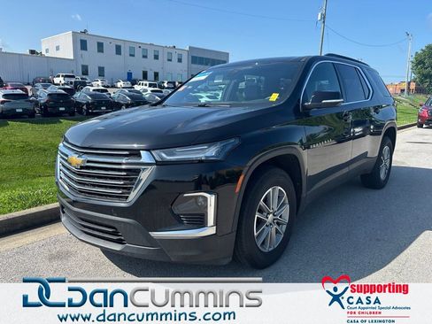 Used 2023 Chevrolet Traverse LT w/ LPO, Floor Liner Package FWD image 1