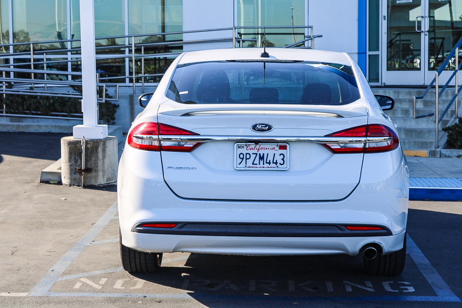 Used 2018 Ford Fusion S w/ Equipment Group 101A FWD image 7