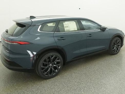 New 2026 Toyota Crown Signia Limited image 9