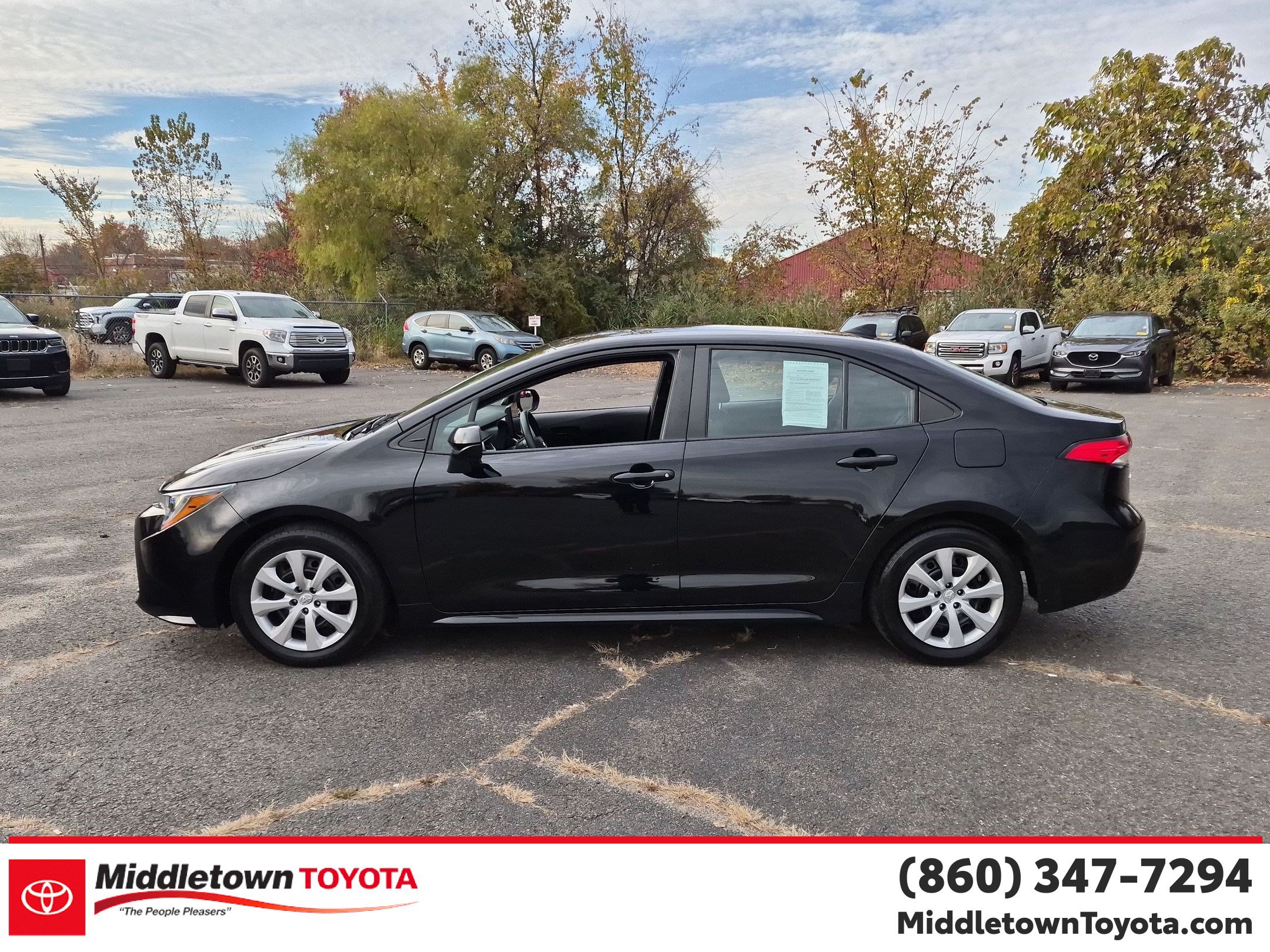 Used 2024 Toyota Corolla LE FWD image 6