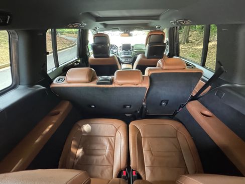 Used 2018 Mercedes-Benz GLS 550 4MATIC image 25