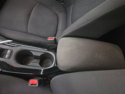 Used 2021 Toyota Corolla LE image 36