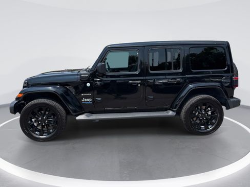 Used 2021 Jeep Wrangler Unlimited Sahara w/ Cold Weather Group AWD/4WD image 5