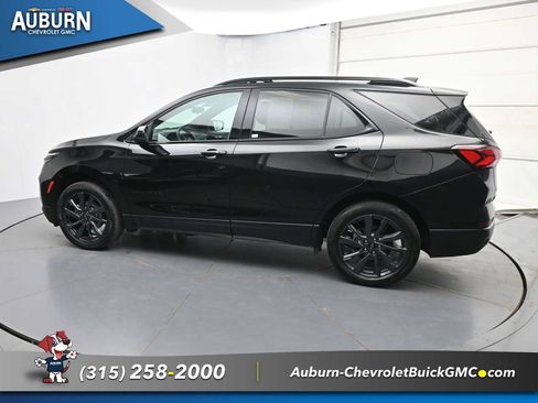 Used 2023 Chevrolet Equinox RS AWD/4WD image 17