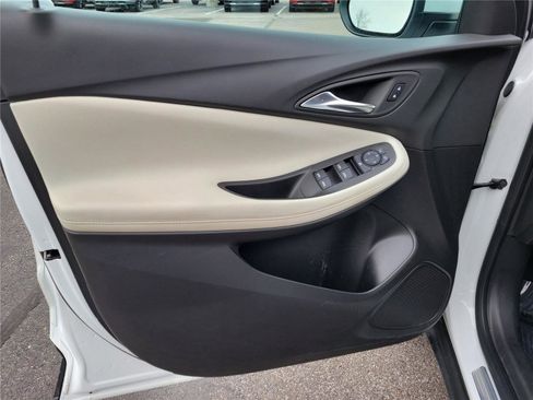 Used 2023 Buick Encore GX Preferred w/ Cold Weather Comfort Package image 17