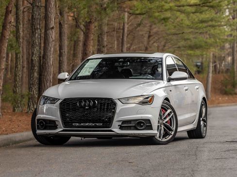 Used 2017 Audi S6 Prestige w/ S6 Sport Package image 2